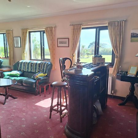 Corthna Lodge Schull Esterno foto