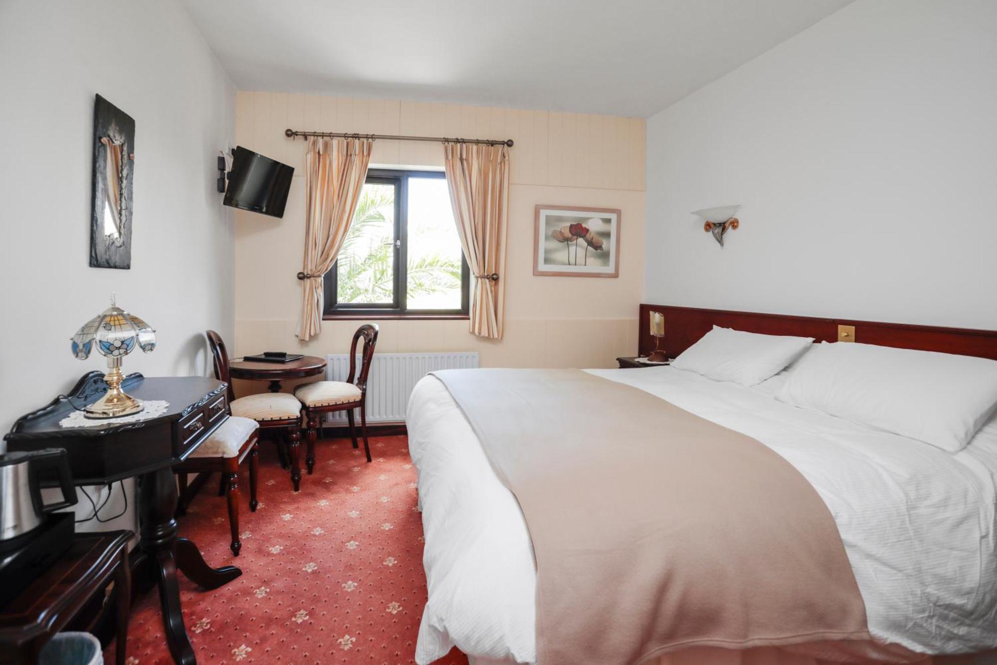 Corthna Lodge Schull Esterno foto
